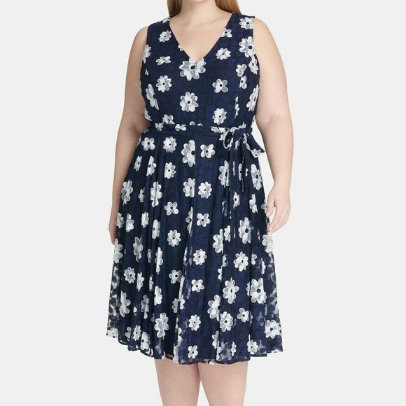 Tommy Hilfiger Dresses & Skirts - Tommy Hilfiger Plus 20W Navy Ivory Dress NWT BF60